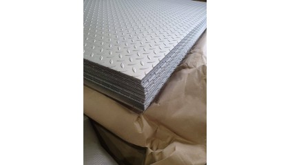 Лист нержавеющий рифленый tear plate 3 мм AISI 430 фото лист нержавеющий рифленый tear plate 3 мм AISI 430 купить в Иркутске
